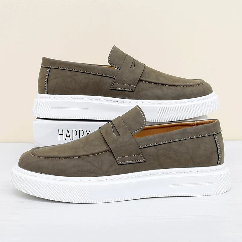 Κομψά δερμάτινα παπούτσια Slip-on