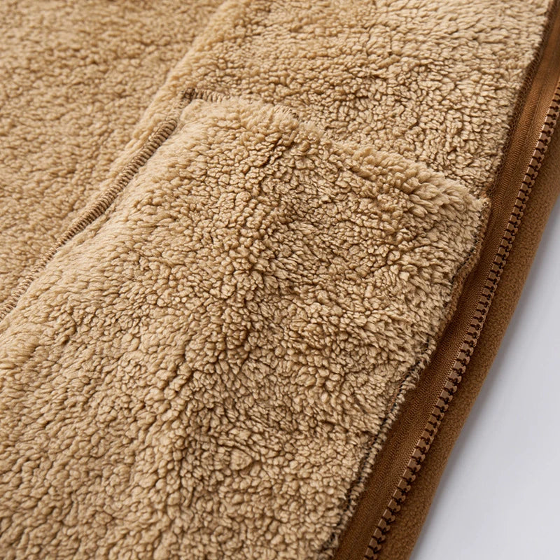 Ζεστό μπουφάν με επένδυση από φλις