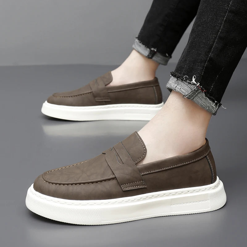 Κομψά δερμάτινα παπούτσια Slip-on