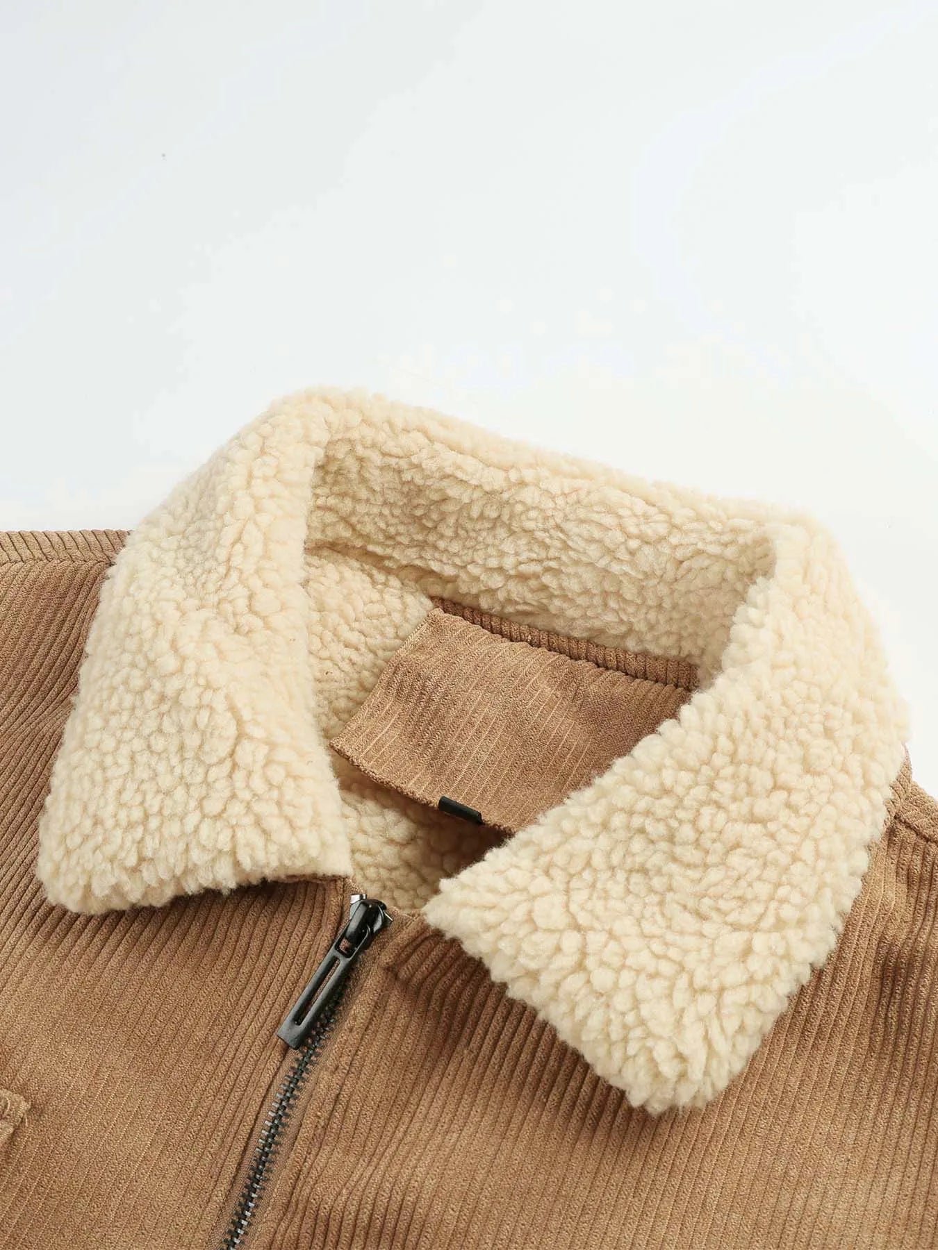 Κομψό μπουφάν από κοτλέ