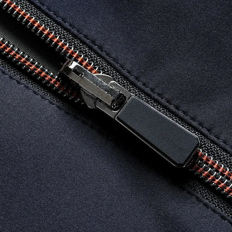 Κομψό μπουφάν με φερμουάρ