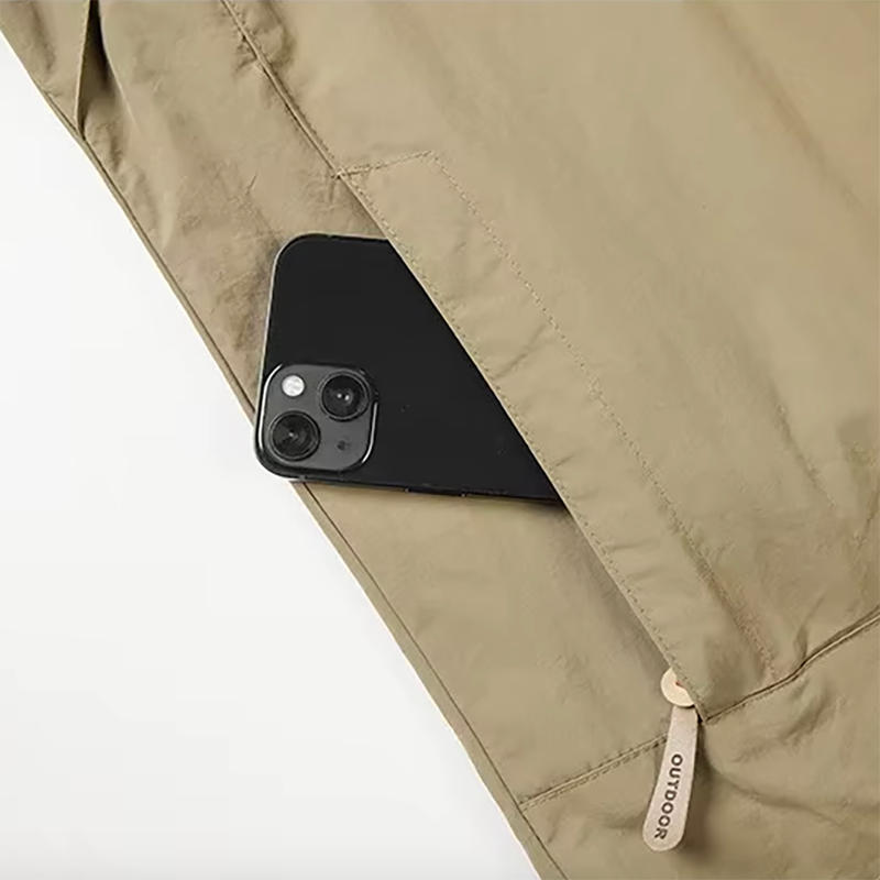 Κομψό ελαφρύ ανδρικό μπουφάν